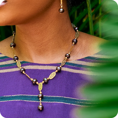 jewellery-banc-agbeke-traditional-coral-gemstone-jewelry-set 1